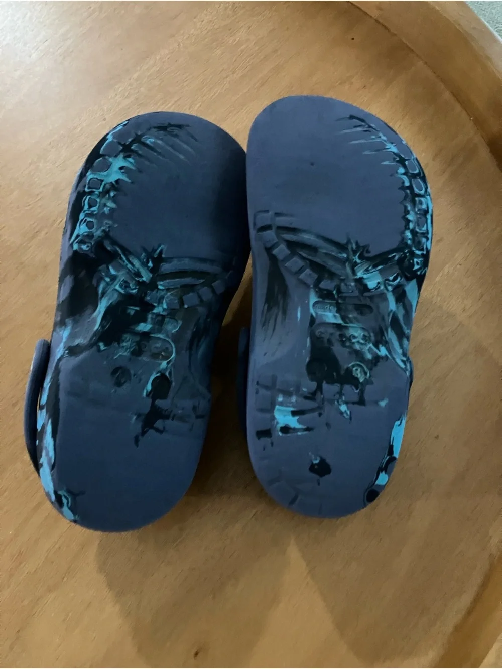 CROCS Kids Marble-Print Clog in Navy and Light Blue